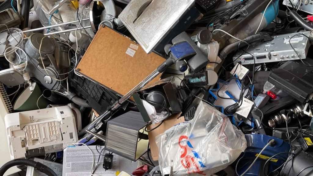 All-you-need-to-know-about-electronic-waste-removal-on-pinnacleweekly
