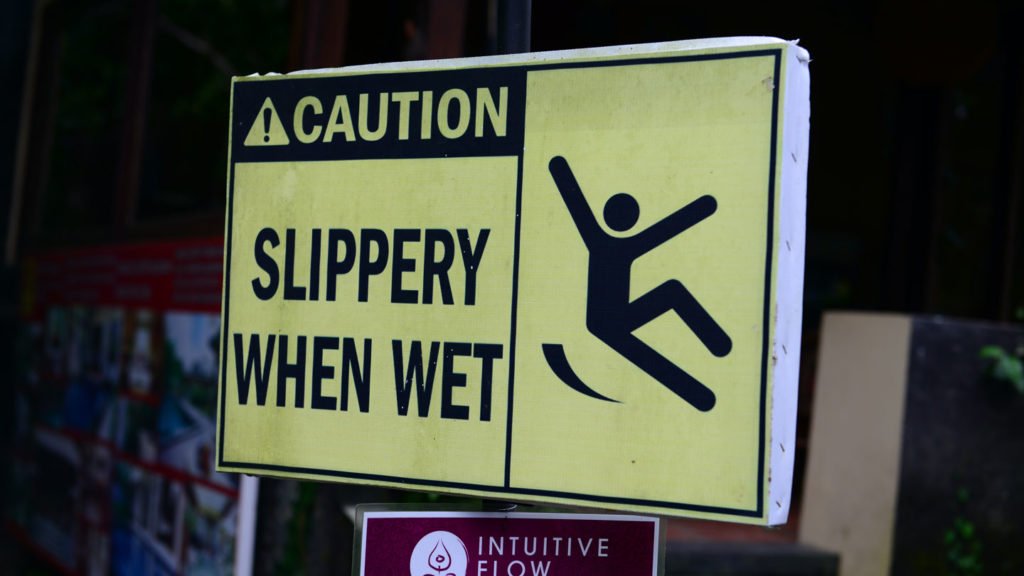 Tips-for-Safe-Slip-and-Fall-Injury-Lawyer-Practices-to-Avoid-a-Lawsuit-on-pinnacleweekly